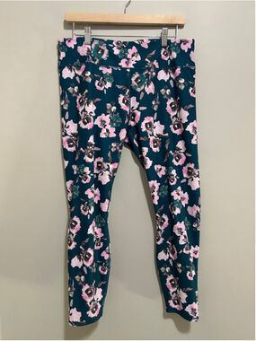 Women's Fabletics Floral Leggings Plus 1X Green Pink